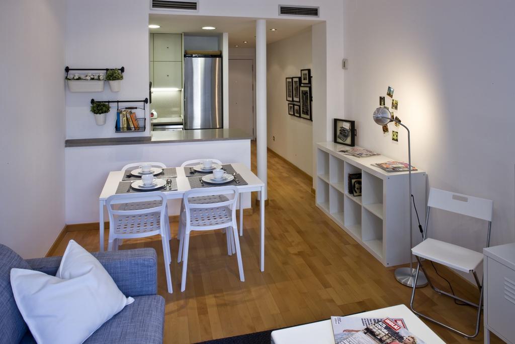 Ferienwohnung Flateli Urquinaona Barcelona Zimmer foto