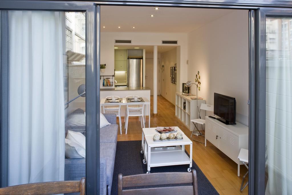 Ferienwohnung Flateli Urquinaona Barcelona Zimmer foto