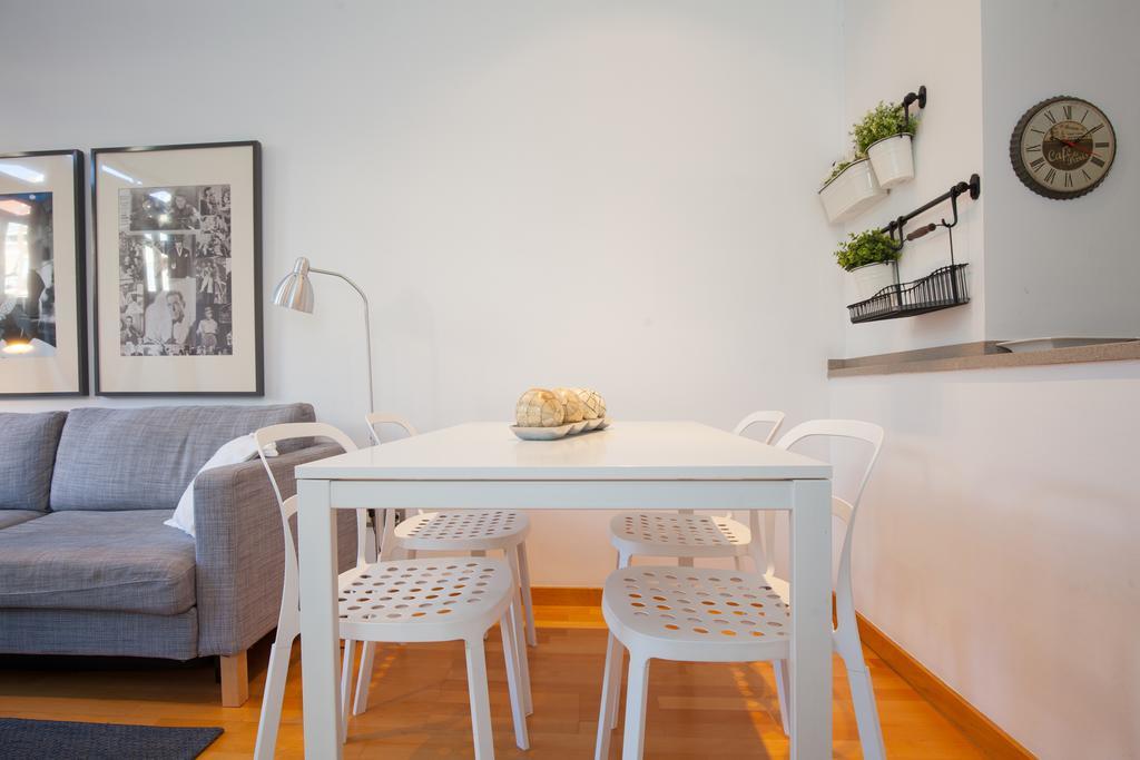 Ferienwohnung Flateli Urquinaona Barcelona Exterior foto