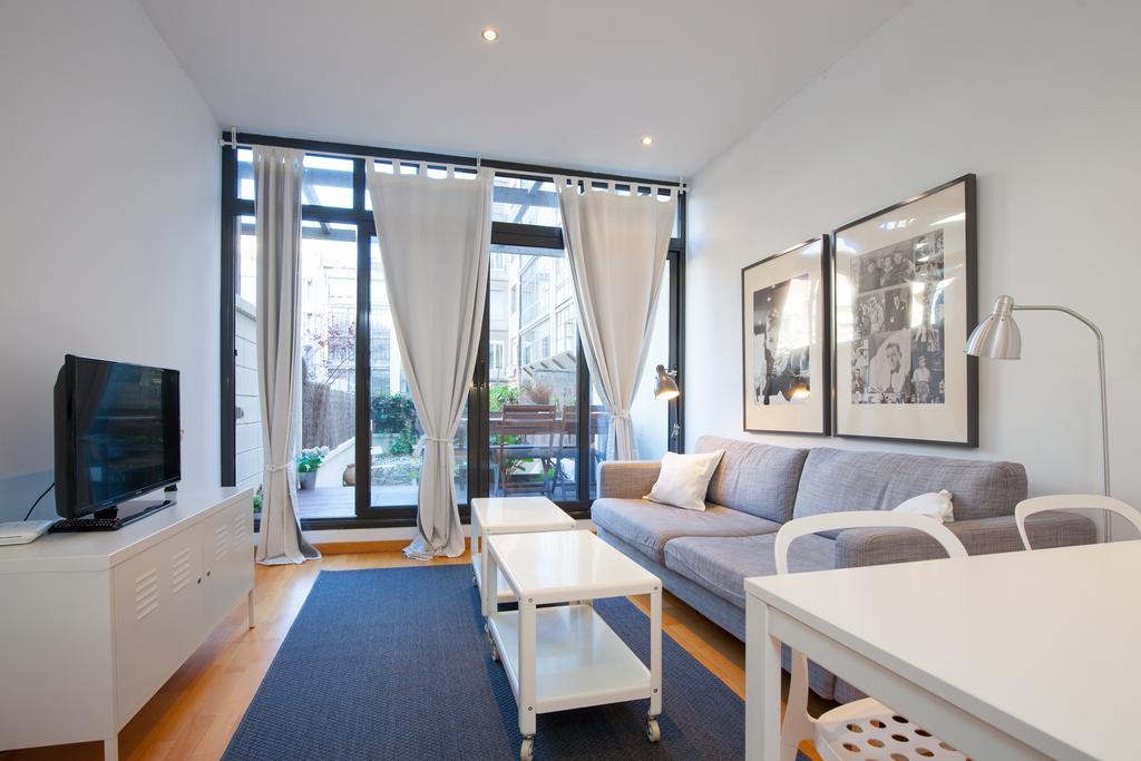 Ferienwohnung Flateli Urquinaona Barcelona Exterior foto