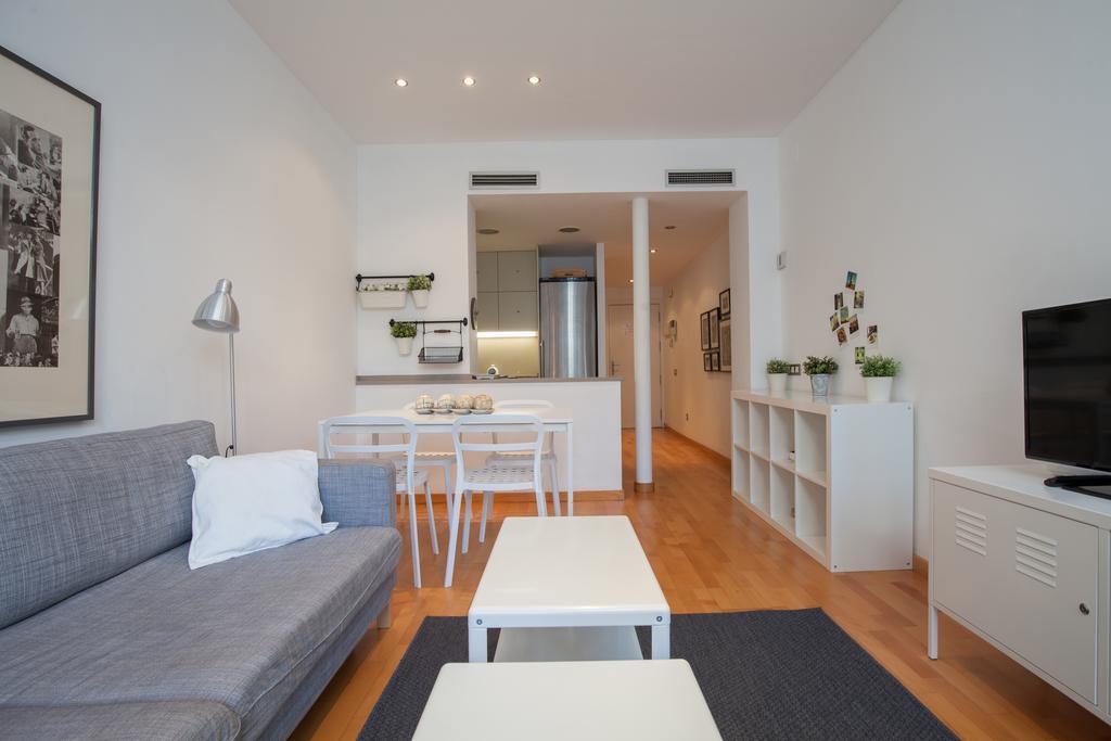 Ferienwohnung Flateli Urquinaona Barcelona Exterior foto