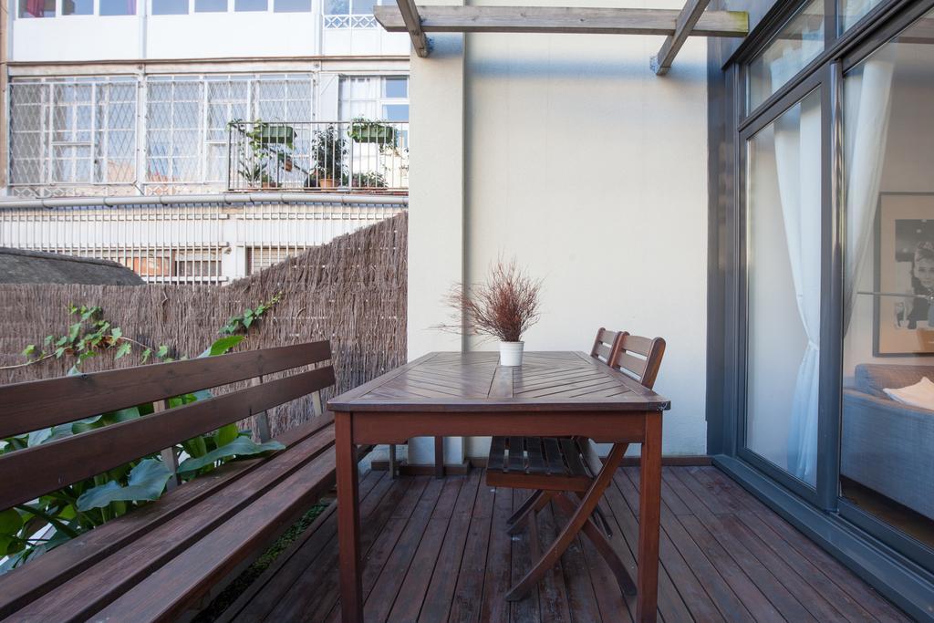 Ferienwohnung Flateli Urquinaona Barcelona Exterior foto
