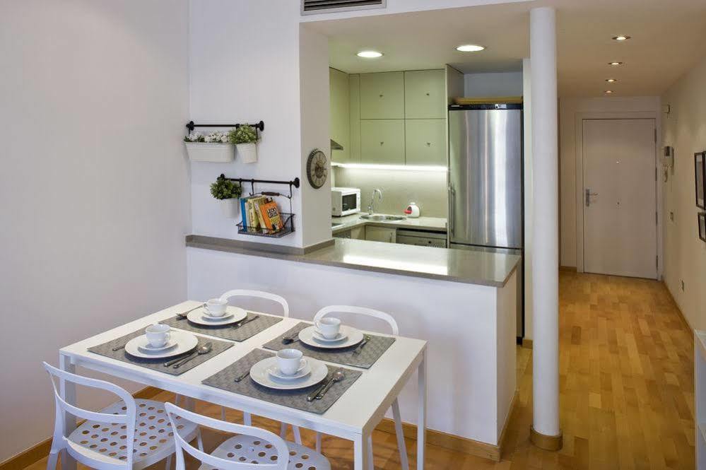 Ferienwohnung Flateli Urquinaona Barcelona Exterior foto